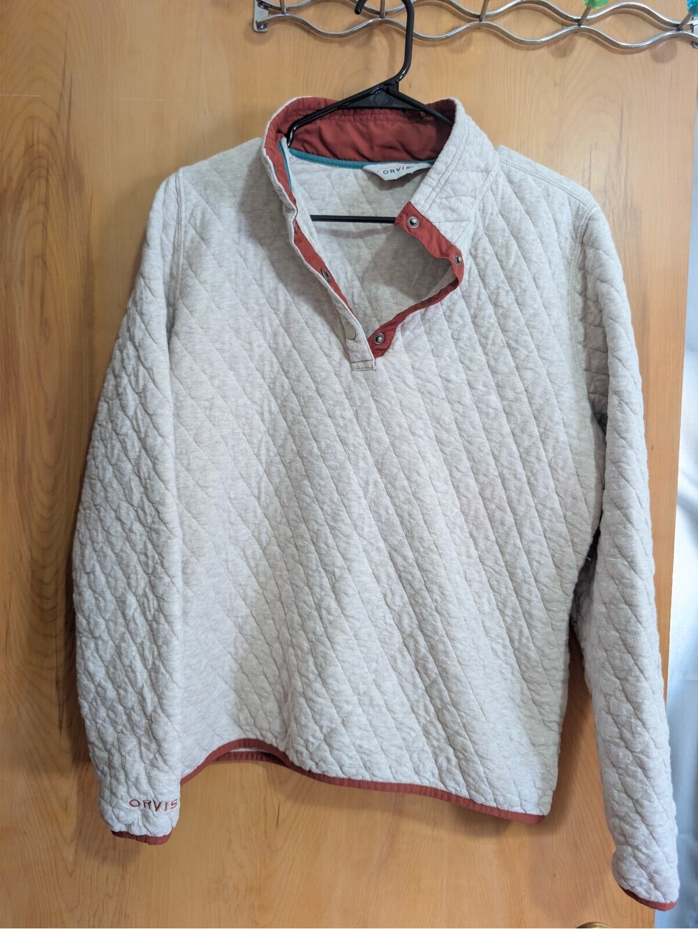 Orvis Quilted Pullover Sweater with Snap Collar in Beige and Rust